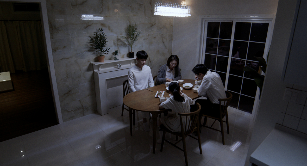 다정씨2.0_스틸3.jpg